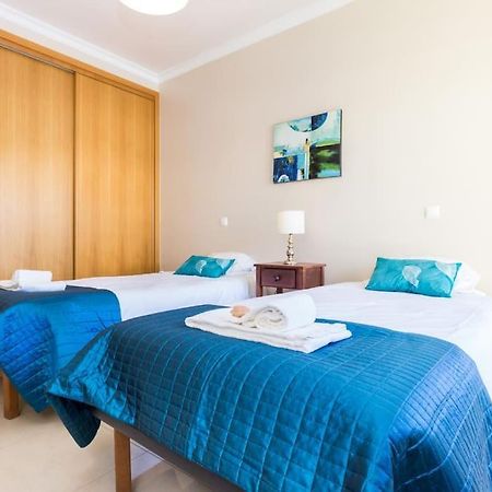 Sea Breeze Lagos Apartment Екстер'єр фото