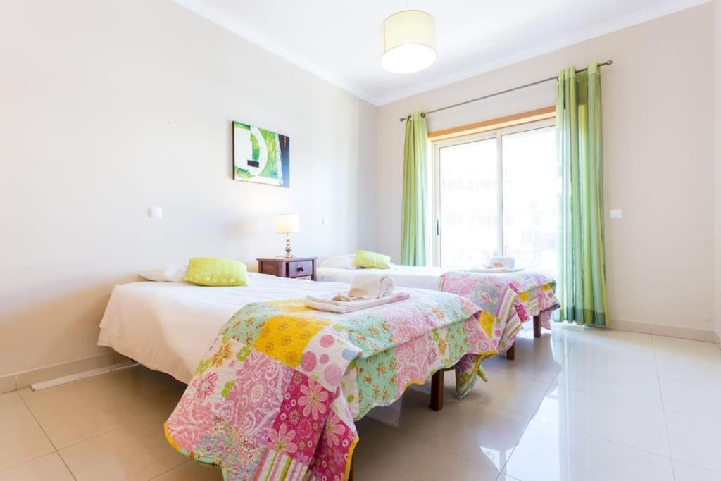 Sea Breeze Lagos Apartment Екстер'єр фото